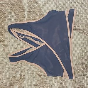 Fabletics Faye Medium Impact criss cross bra size large